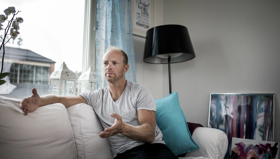 Om könsnormerna i samhället inte hade varit så starka hade Lukas valt en annan yrkesbana än de militära, tror han. Om könsnormerna i samhället inte hade varit så starka hade Lukas valt en annan yrkesbana än de militära, tror han.