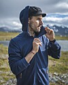 Kalle lämnade stress och karriär för ett enkelt liv i naturen.
