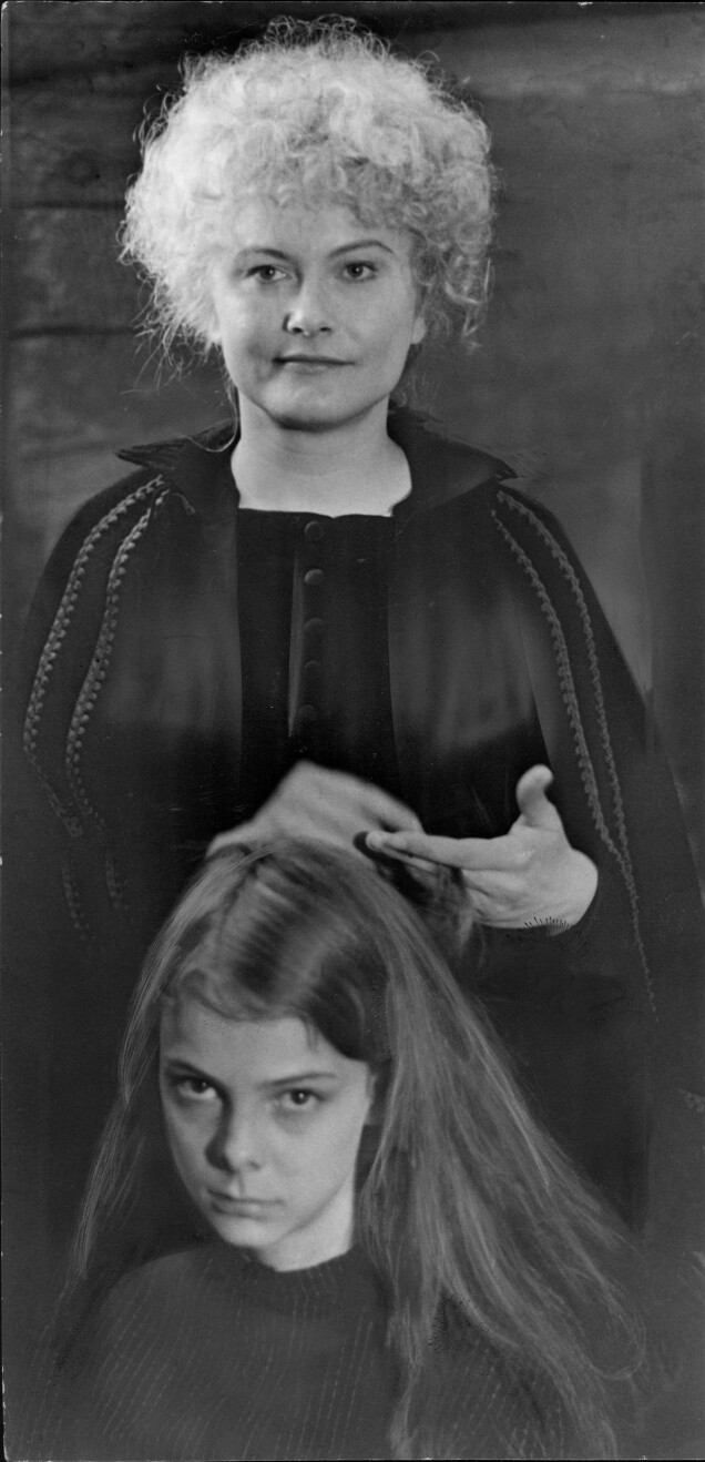 Monica och Eva-Lena Zetterlund i Utvandrarna. Monica och Eva-Lena Zetterlund i Utvandrarna.