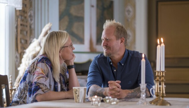 Karin och Jon-Erik lärde känna varandra på nytt. Karin och Jon-Erik lärde känna varandra på nytt.