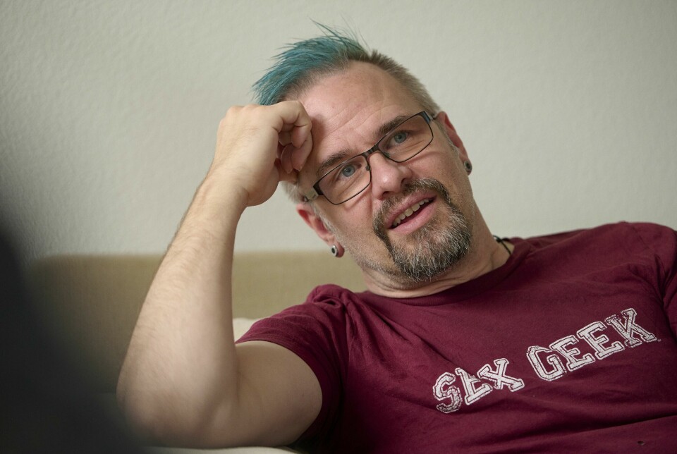 – En del upplever oss som ett hot mot normbilden av en kärleksrelation, konstaterar Patrik. – En del upplever oss som ett hot mot normbilden av en kärleksrelation, konstaterar Patrik.
