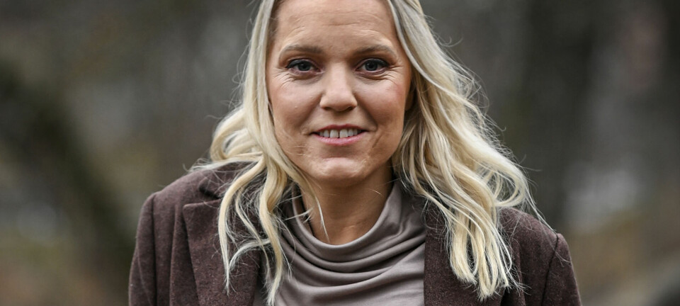 Carina Bergfeldts mamma tog sig ur en destruktiv relation – hyllas av dottern