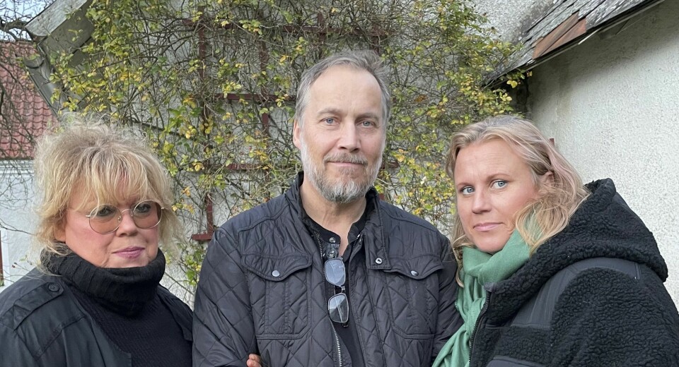 Marie med sina syskon Janne Nilsson och Hanna Hermansson, som betyder mycket för henne. Tillsammans har de också repat för en hyllningsföreställning till sin bortgångne far, Gotlands revykung Allan Nilsson. Marie med sina syskon Janne Nilsson och Hanna Hermansson, som betyder mycket för henne. Tillsammans har de också repat för en hyllningsföreställning till sin bortgångne far, Gotlands revykung Allan Nilsson.