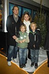 Tilde med exet Daniel Möllberg och sönerna Elian och Zion, 2007.