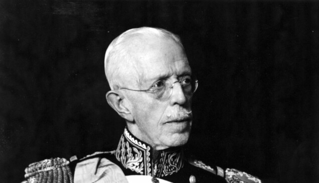 Gustav V (1858-1950) var son till Oscar II och drottning Sofia. Han satt på tronen i 43 år. Gustav V (1858-1950) var son till Oscar II och drottning Sofia. Han satt på tronen i 43 år.