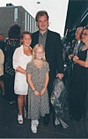 Patrik Ehrlersson med bonusdöttrarna Amanda Engberg och Malin Engberg 1999.