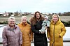 Hela gänget tycker om att träffas vid Getterön strax utanför Varberg där Heléne har sommarhus.