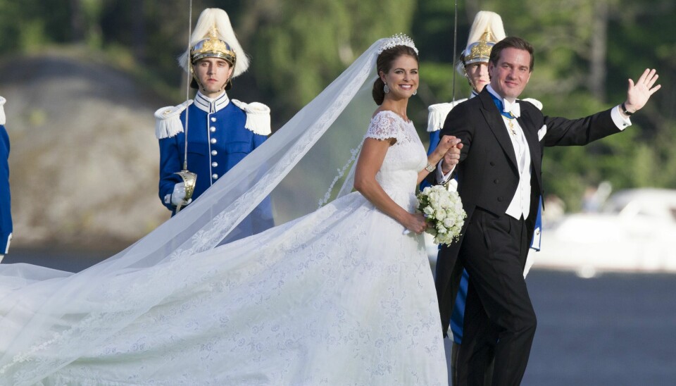 År 2013 sa prinsessan Madeleine och Chris O'Neill ja till varandra och blev äkta makar. År 2013 sa prinsessan Madeleine och Chris O'Neill ja till varandra och blev äkta makar.