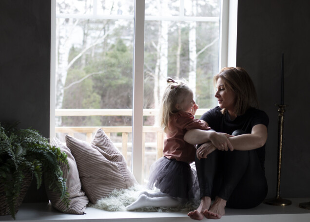 I dag bor Martina tillsammans med man och två barn i en villa på västkusten. I dag bor Martina tillsammans med man och två barn i en villa på västkusten.