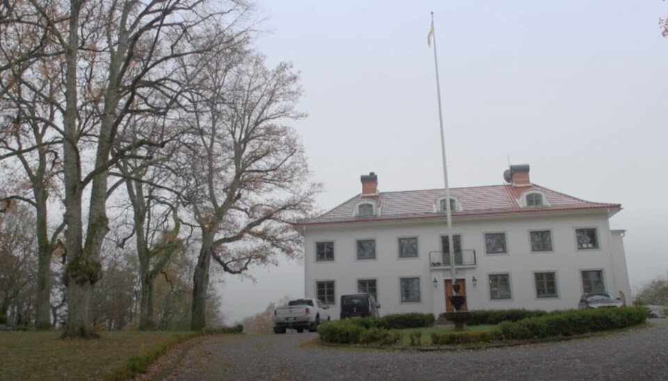 Sanna Lundell och Mikael Persbrandt visar upp lyxhuset – se bilderna