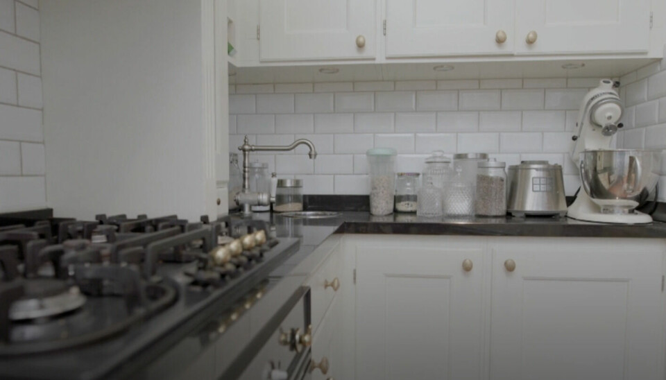 Sanna Lundell och Mikael Persbrandt visar upp lyxhuset – se bilderna
