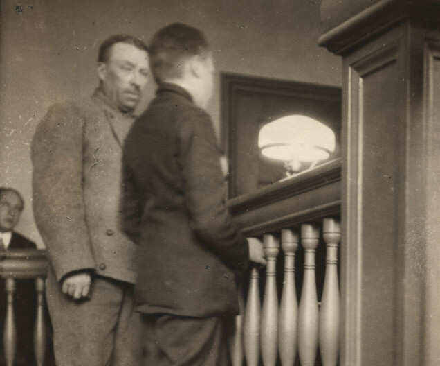 Martin Svensson, till vänster, och sonen Emil vid rättegången 1927. Martin Svensson, till vänster, och sonen Emil vid rättegången 1927.