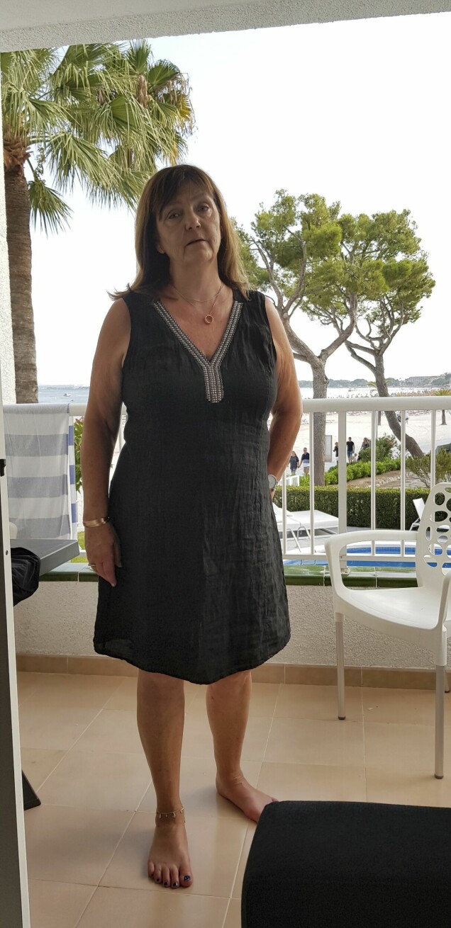 Lizbeth Wribe har inte varit nöjd med sin kropp sedan hon var 25. – Jag måste arbeta med mig själv, men vet inte hur, säger hon. Lizbeth Wribe har inte varit nöjd med sin kropp sedan hon var 25. – Jag måste arbeta med mig själv, men vet inte hur, säger hon.
