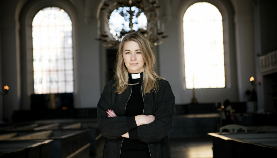 Esther Kazen är pastor i Equemeniakyrkan i Stockholm. Esther Kazen är pastor i Equemeniakyrkan i Stockholm.