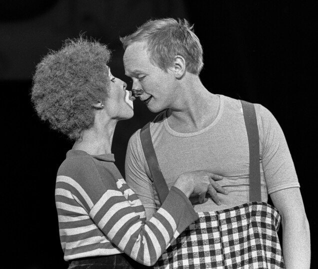Eva Rydberg tillsammans med clownkollegan Lasse Kühler på Cirkus Scott 1975. Eva Rydberg tillsammans med clownkollegan Lasse Kühler på Cirkus Scott 1975.