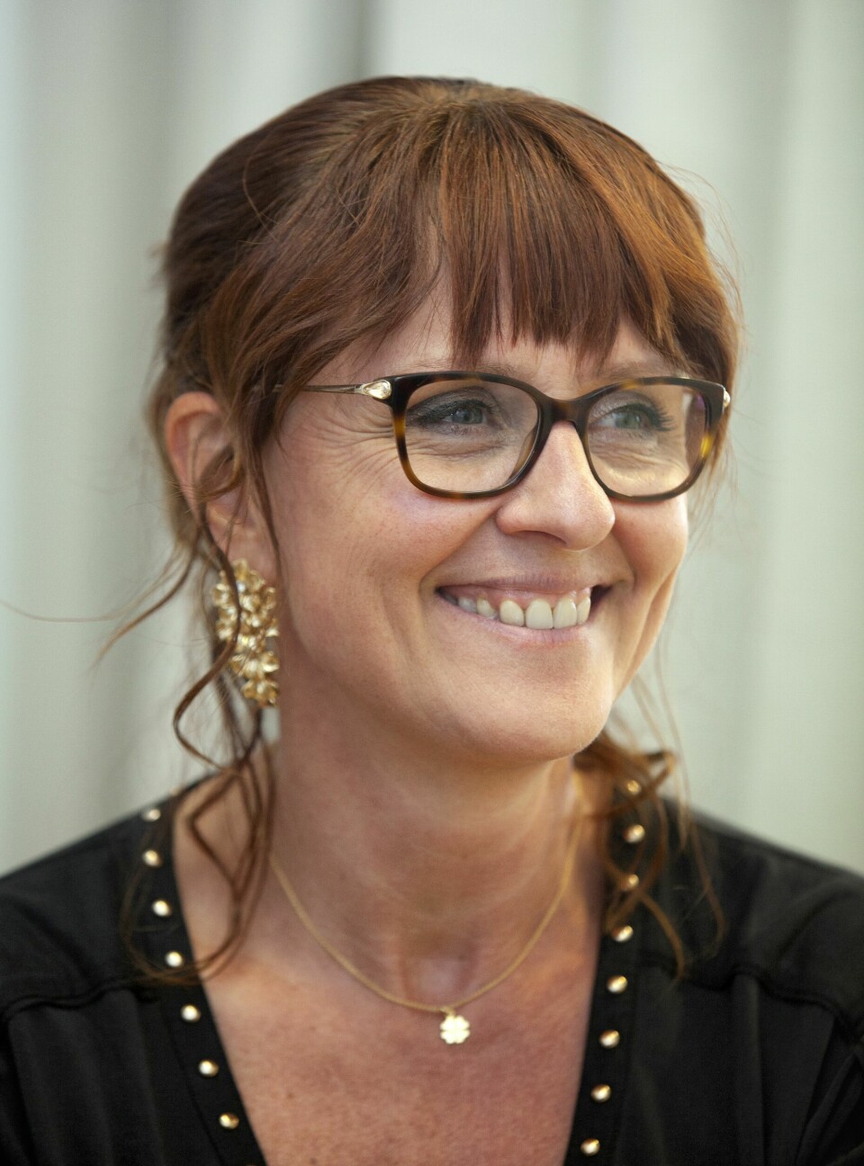 I grunden är Inge utbildad designer. I grunden är Inge utbildad designer.