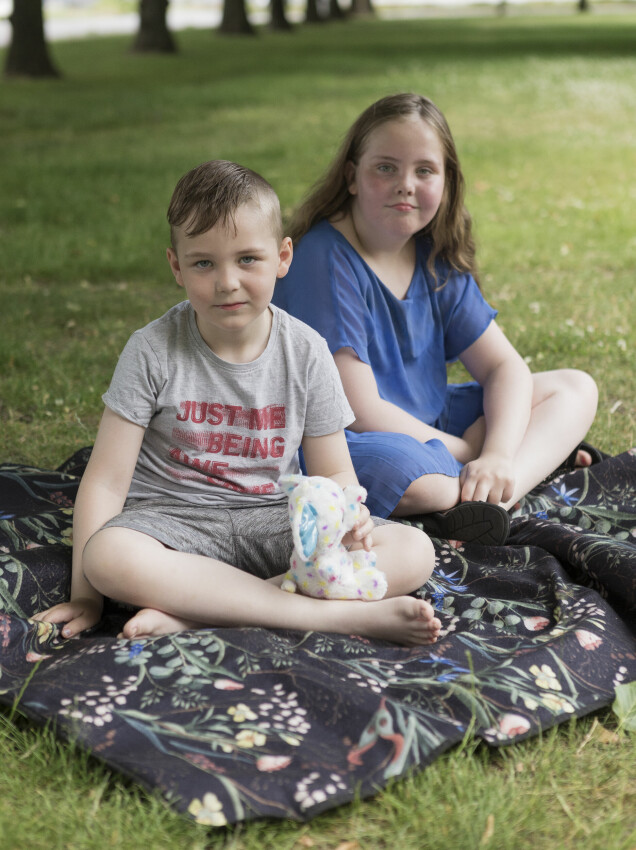 Luna och Milo Jennys regnbågsbarn. – De föddes efter att ett syskon dött. Efter regnet kommer solen, och regnbågen. Luna och Milo Jennys regnbågsbarn. – De föddes efter att ett syskon dött. Efter regnet kommer solen, och regnbågen.