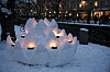 Många serveringar men ingen korvgubbe på Fyris torg i dag.