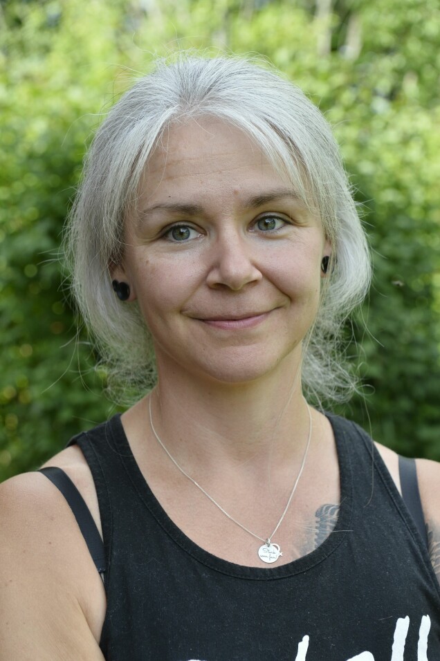 – Jag puttade på hans fötter och ben, men fick inga som helst livstecken från honom, säger Liselott om den dramatiska händelsen. – Jag puttade på hans fötter och ben, men fick inga som helst livstecken från honom, säger Liselott om den dramatiska händelsen.