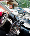 Glittret och blinget i bilen har sin funktion. Det går kunderna att börja småprata vilket kan leda till djupare samtal.