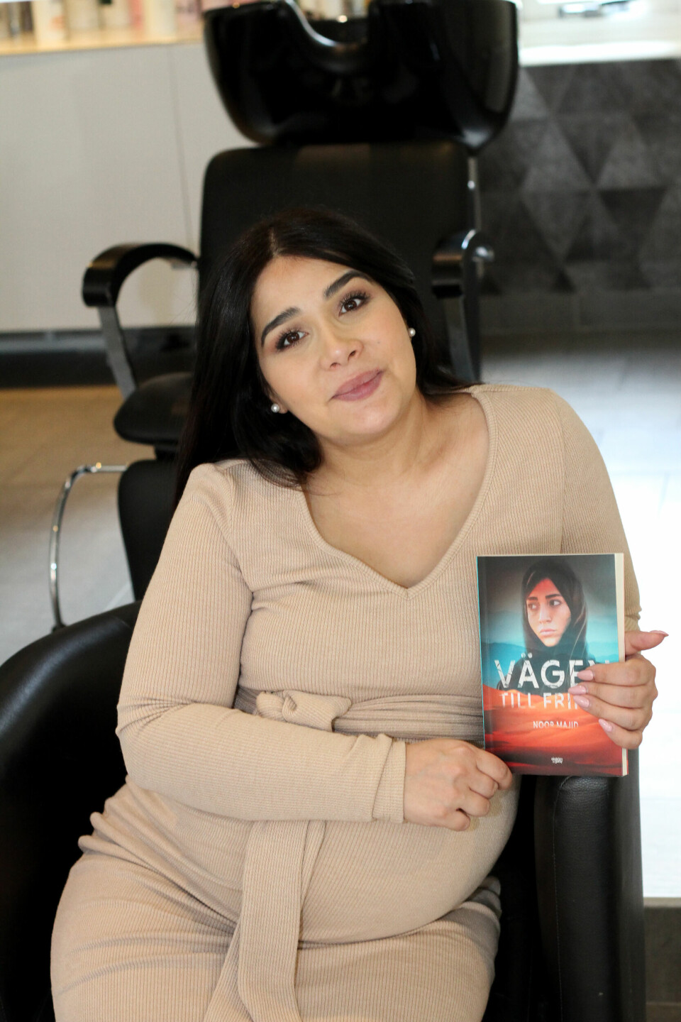Noor har skrivit boken Vägen till frihet baserad på sin familjs öde. Noor har skrivit boken Vägen till frihet baserad på sin familjs öde.