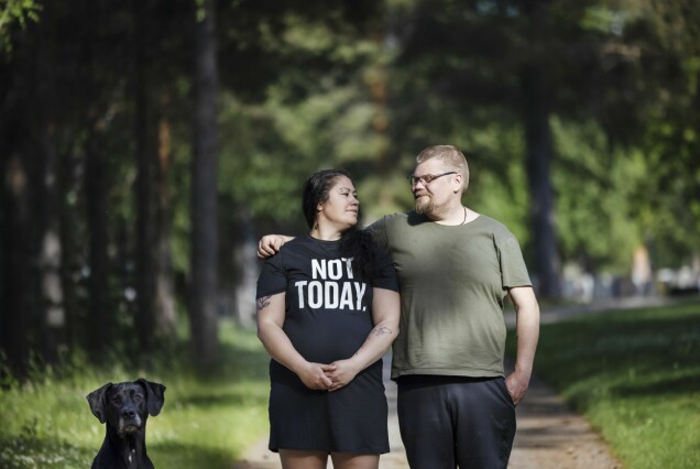 Sambon Simon Lindgren och hunden Khaleesi betyder mycket för Johanna. Sambon Simon Lindgren och hunden Khaleesi betyder mycket för Johanna.