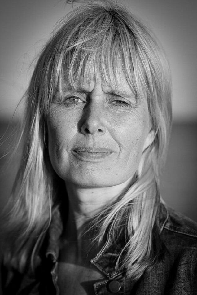 Ulrika Rogland var tidigare åklagare och uppmärksammades då mycket för sitt arbete relaterat till vålds- och sexualbrott. Hon lämnade yrket år 2014 under uppmärksammade former och började istället verka som målsägandebiträde. Numera är hon advokat med egen byrå specialinriktad på brottsoffret och barns bästa. Ulrika Rogland var tidigare åklagare och uppmärksammades då mycket för sitt arbete relaterat till vålds- och sexualbrott. Hon lämnade yrket år 2014 under uppmärksammade former och började istället verka som målsägandebiträde. Numera är hon advokat med egen byrå specialinriktad på brottsoffret och barns bästa.