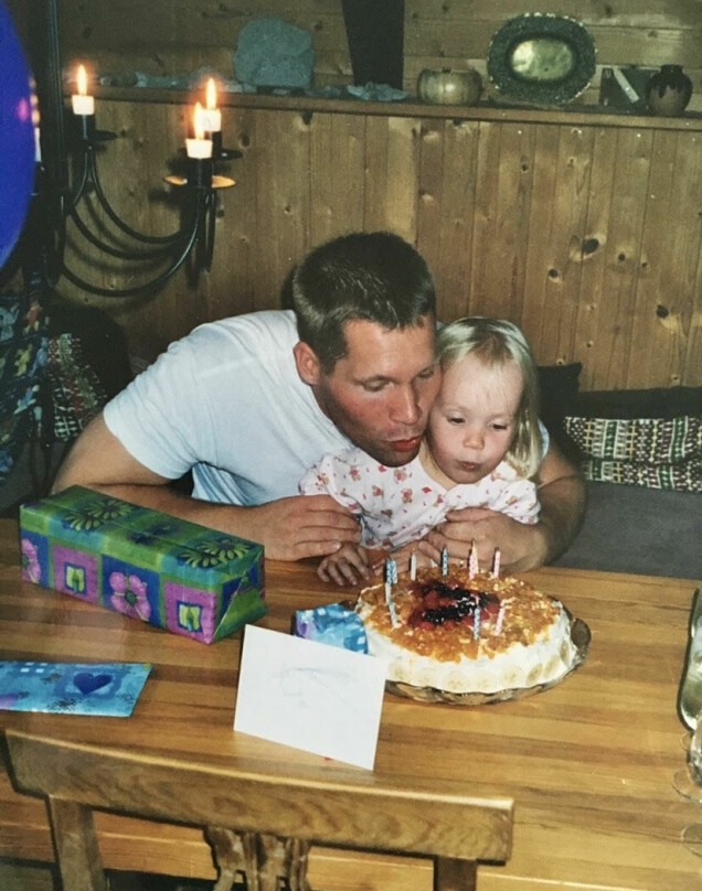 Felicia hade en lycklig barndom och stod sin pappa Aki nära. Felicia hade en lycklig barndom och stod sin pappa Aki nära.
