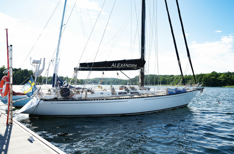 Segelbåten Alexandra fann paret i Portugal och seglade hem den över Biscayabukten och genom Engelska kanalen. Segelbåten Alexandra fann paret i Portugal och seglade hem den över Biscayabukten och genom Engelska kanalen.