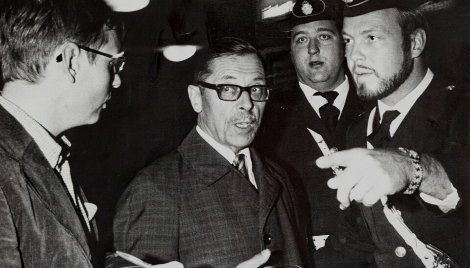 Lennart Geijer agerade förhandlare under flygplanskapningen på Bulltofta i Malmö 1972. Lennart Geijer agerade förhandlare under flygplanskapningen på Bulltofta i Malmö 1972.