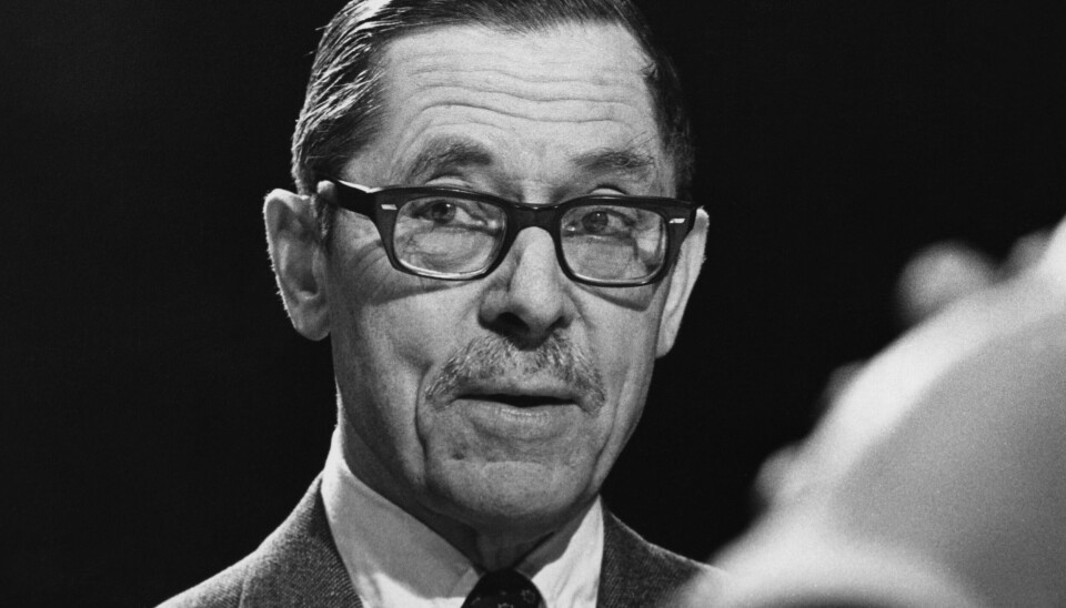 Lennart Geijer pekades ut som sexköpare och gentleman i Lillemor Östlins självbiografi. Lennart Geijer pekades ut som sexköpare och gentleman i Lillemor Östlins självbiografi.