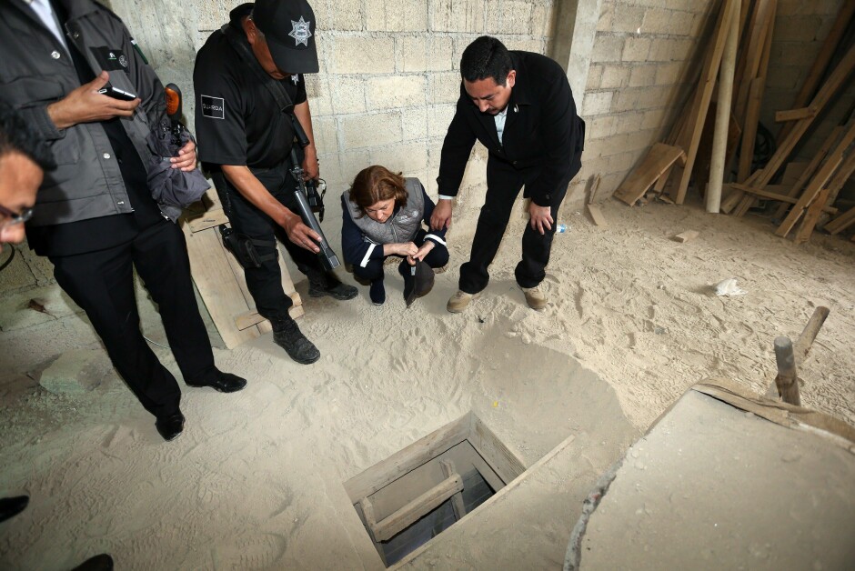 El Chapo flydde genom en tunnel i fängelsets duschrum. El Chapo flydde genom en tunnel i fängelsets duschrum.