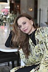 – Låter man sin skräck stoppa en så växer den sig bara ännu större, säger Lena Olin som kan känna ett lyckorus av att våga saker.