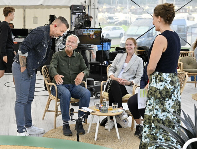 Therese Andersson på plats bakom kulisserna på Bingolottos Sommarkväll 2022. Therese Andersson på plats bakom kulisserna på Bingolottos Sommarkväll 2022.