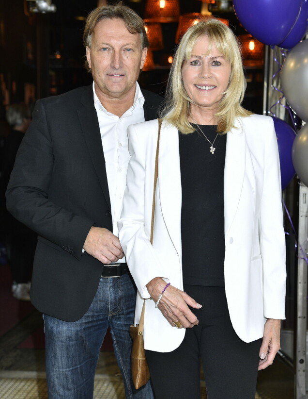 Samuel Holgersson och Nina Gunke, som skrivit boken Innan jag glömmer tillsammans med Helene Arkhem. Samuel Holgersson och Nina Gunke, som skrivit boken Innan jag glömmer tillsammans med Helene Arkhem.