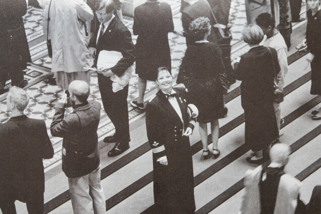 År 2000. Tina under promoveringen vid Uppsala universitet. År 2000. Tina under promoveringen vid Uppsala universitet.