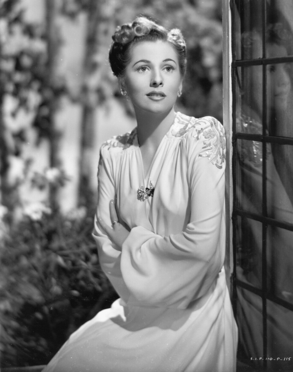 Joan Fontaine. Joan Fontaine.