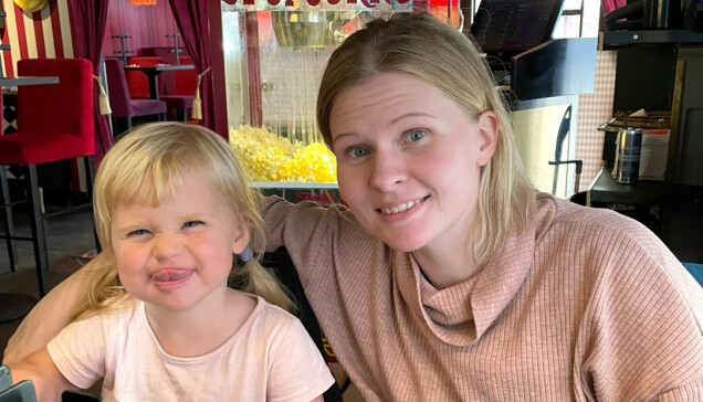 Emelie beskriver sig själv som en ”hönsmamma”. Emelie beskriver sig själv som en ”hönsmamma”.