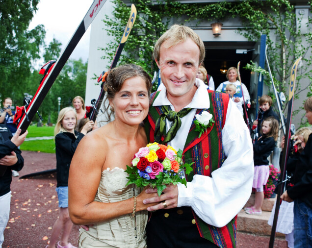 År 2009 gifte sig Pernilla Wiberg med norrmannen Bødvar Bjerke i Idre. Pernilla bar en axelbandslös champagnefärgad brudklänning. År 2009 gifte sig Pernilla Wiberg med norrmannen Bødvar Bjerke i Idre. Pernilla bar en axelbandslös champagnefärgad brudklänning.
