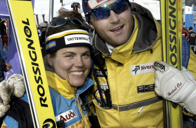 Pernilla Wiberg blev blixtförälskad i maken tillika alpina skidtränaren Bødvar Bjerke, när han skulle träna tillsammans med det svenska skidlandslaget i Kanada år 1995. Pernilla Wiberg blev blixtförälskad i maken tillika alpina skidtränaren Bødvar Bjerke, när han skulle träna tillsammans med det svenska skidlandslaget i Kanada år 1995.