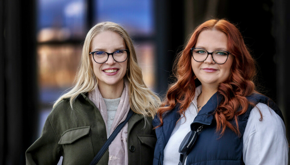 Mor och dotter kunde se att Tomas plågades av svåra smärtor. De 20 minuterna det tog innan ambulansen kom var de längsta i deras liv. Mor och dotter kunde se att Tomas plågades av svåra smärtor. De 20 minuterna det tog innan ambulansen kom var de längsta i deras liv.
