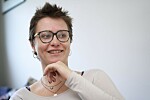Idag har Mathilde på vänner och en partner, och det är hon tacksam för. Idag har Mathilde på vänner och en partner, och det är hon tacksam för.