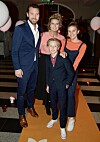 Christine Meltzer med maken Niclas Lind och barnen Ida Lova och Ville 2018.