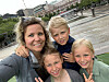 På väg till Gröna Lund 2021 med äldsta kusinerna Wilhelm och Wilma.