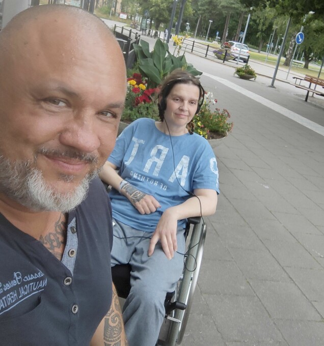 Tack vare sambon Bennys stöd blev Annelie bättre. Tack vare sambon Bennys stöd blev Annelie bättre.