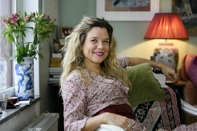 Emma bjuder gärna in vänner och familjemedlemmar på middag mitt i veckan. Emma bjuder gärna in vänner och familjemedlemmar på middag mitt i veckan.