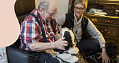 Karin och Nannas hundar sprider glädje på äldreboendet