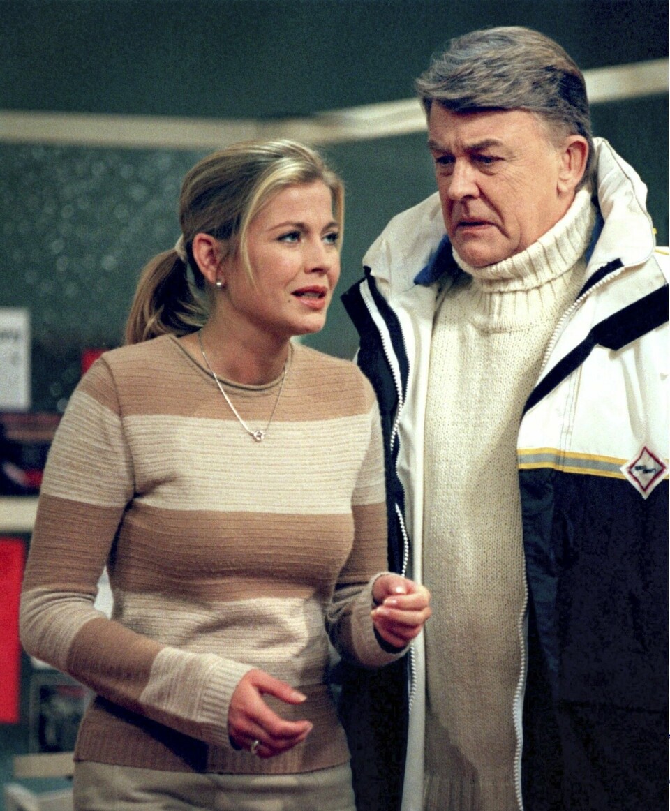 TV-serien Jobbet och jag som gick på 90-talet på kanal 5. Här är Mi Ridell på bild med Sven-Bertil Taube. TV-serien Jobbet och jag som gick på 90-talet på kanal 5. Här är Mi Ridell på bild med Sven-Bertil Taube.