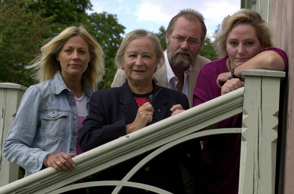Skådespelarna från filmen En förälskelse, som hade premiär 2000: Fr v Nina Gunke, Margreth Weivers, Peter Haber och Lena T Hansson. Skådespelarna från filmen En förälskelse, som hade premiär 2000: Fr v Nina Gunke, Margreth Weivers, Peter Haber och Lena T Hansson.