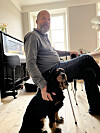 Walter med hunden Bella.